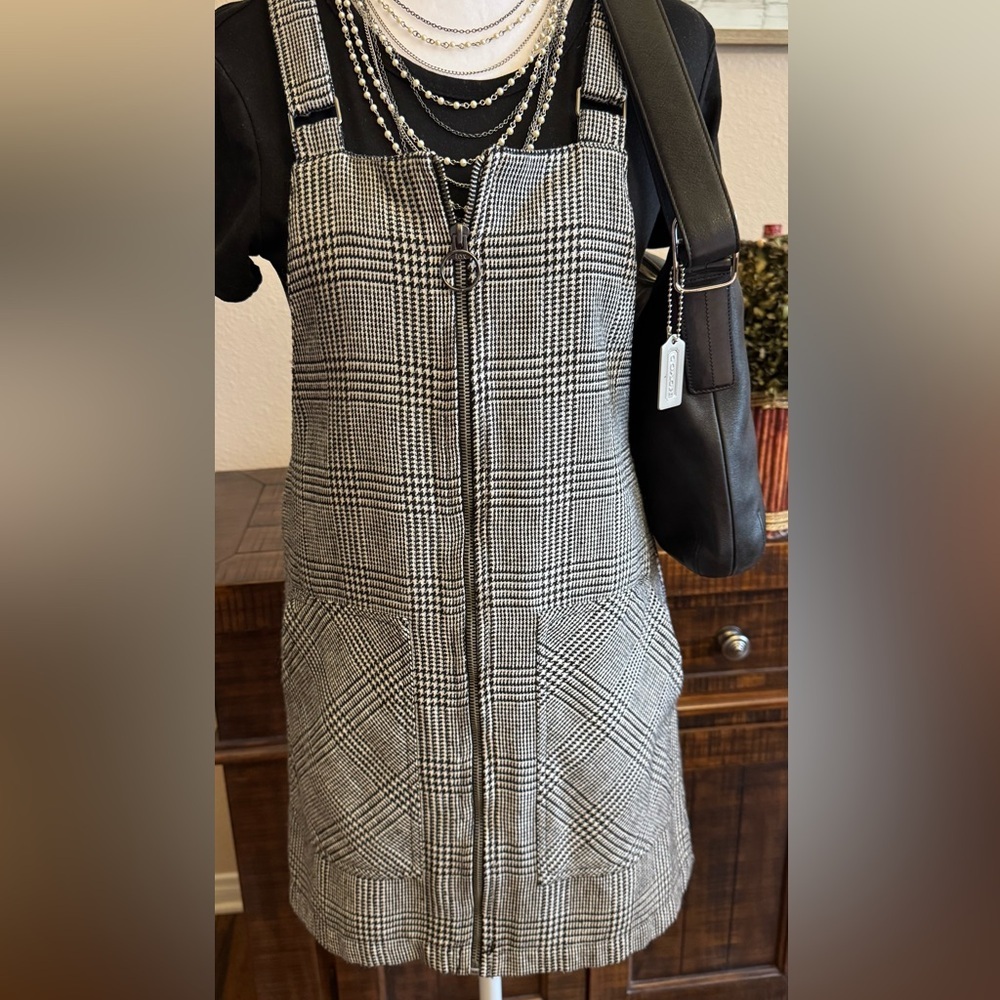 Forever 21 Black and White Dress